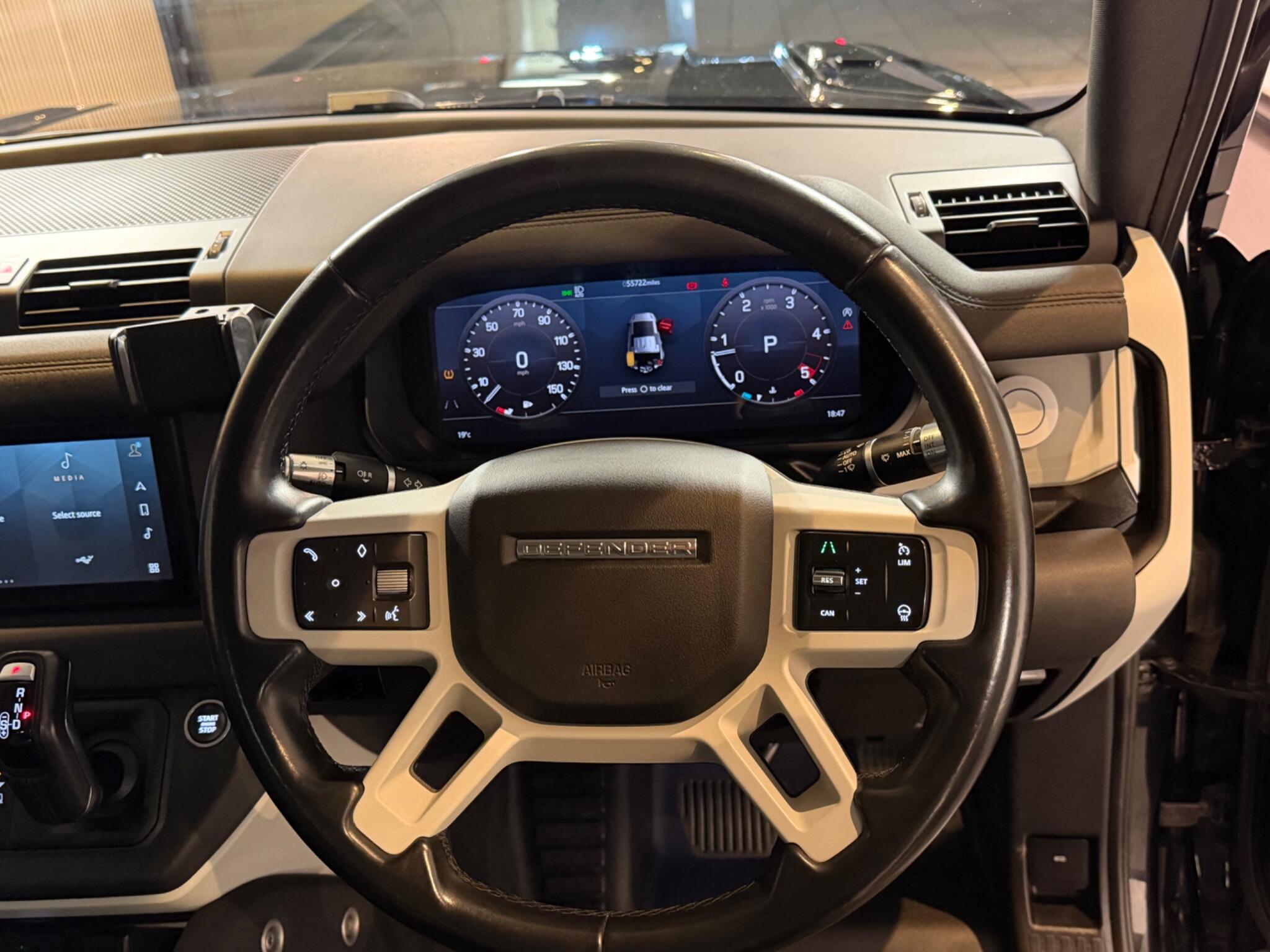 Land Rover Defender 110